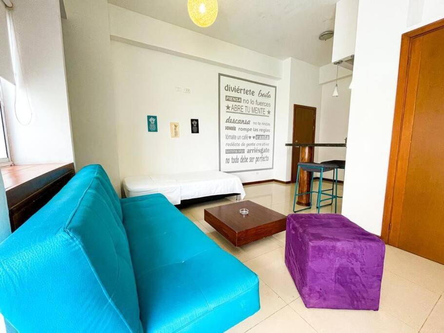 Estudio placentero con agua caliente y cerca a la playa