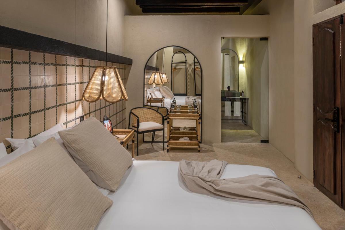 Privado Selfservice Boutique Rooms