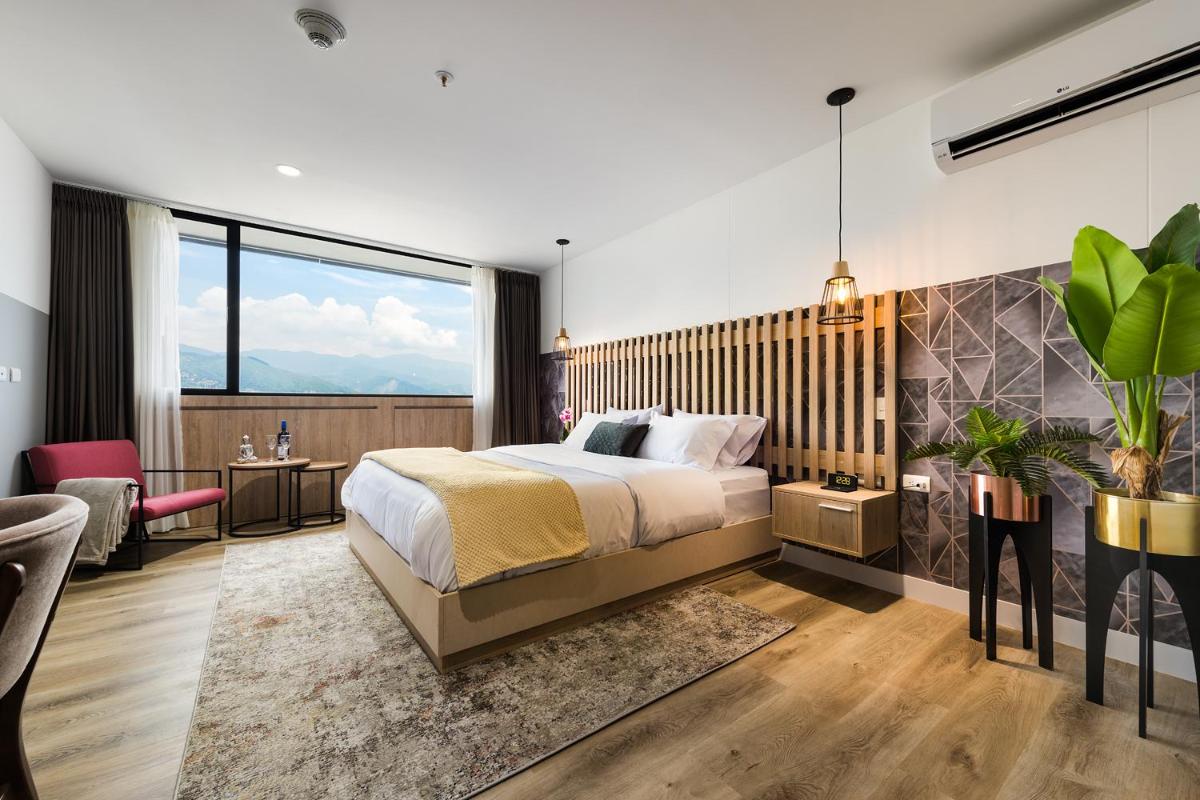 Go Living and Suites - Jalo Rent