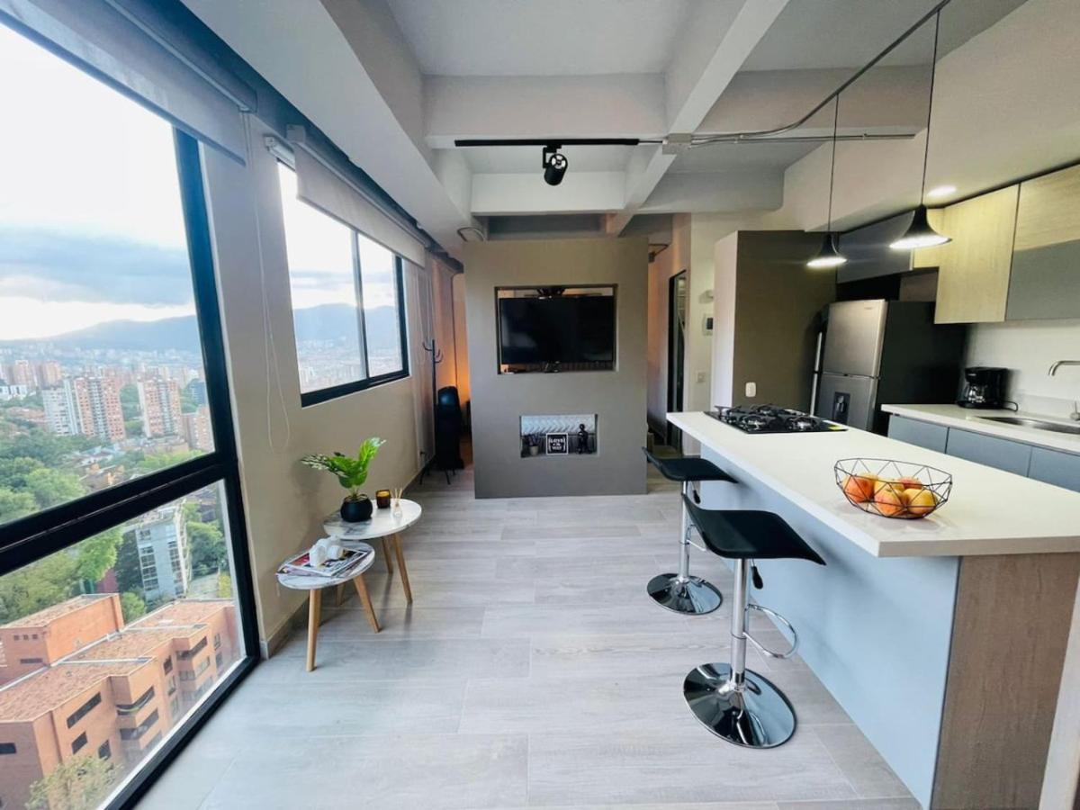 Stylish Suite in HEART of El Poblado, Free Parking