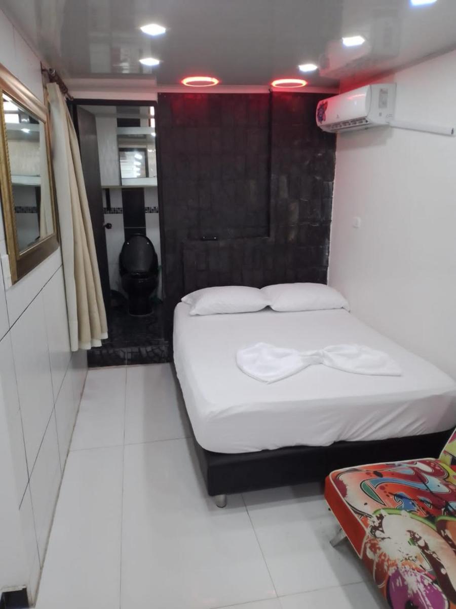SUITE 1