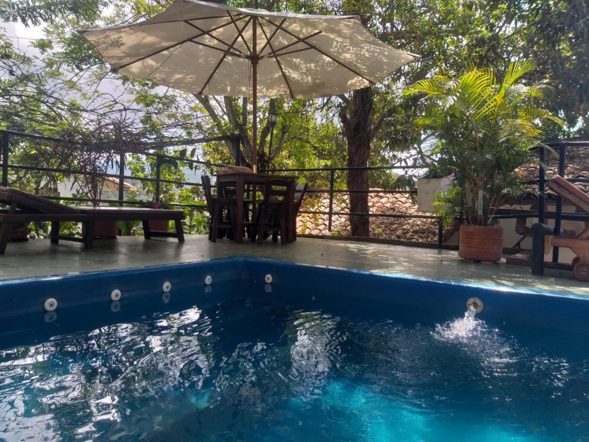 Tinto Hostel