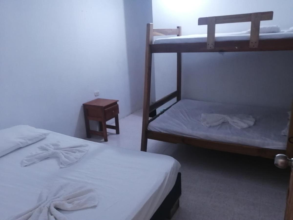 HOTEL TOURS DONDE EL PAISA, UNA CUADRA de LA PLAYA