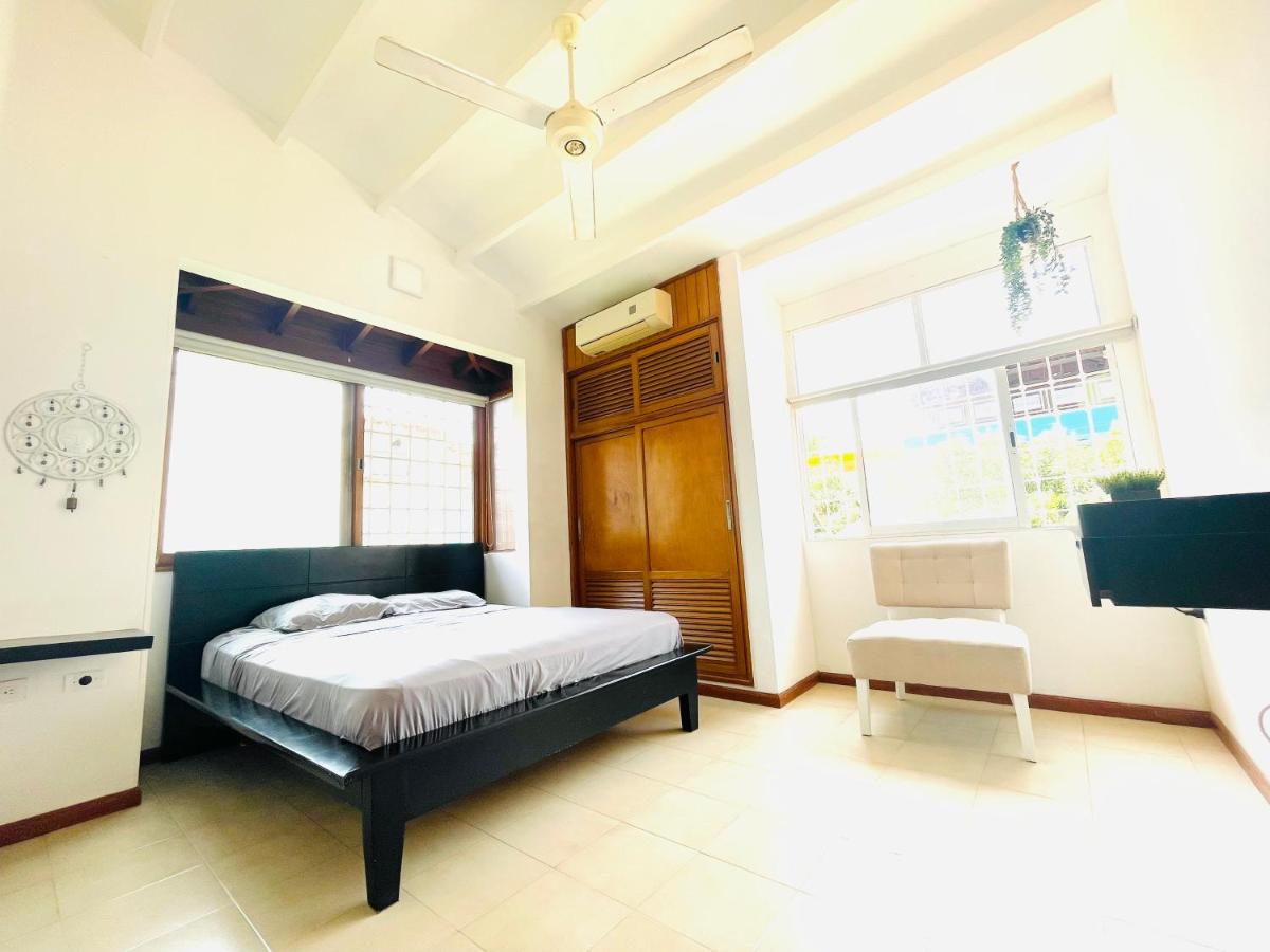 Uchuva beach house