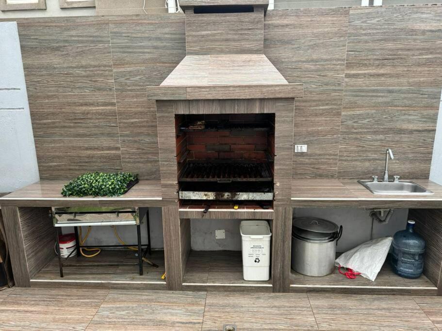 Villa azul Piscina, BBQ y Kiosco cerca a la playa